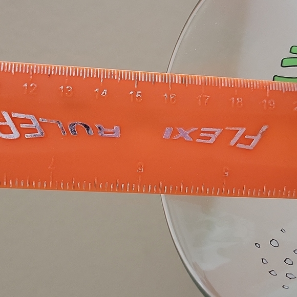 Seasons Greetings!! PEANUTS14OZ GLASS W/CHARLIE BROWN, WOODSTOCK, SNOOPY IN SNOW - Picture 4 of 5